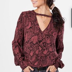 Daytrip Snake Print top from Buckle